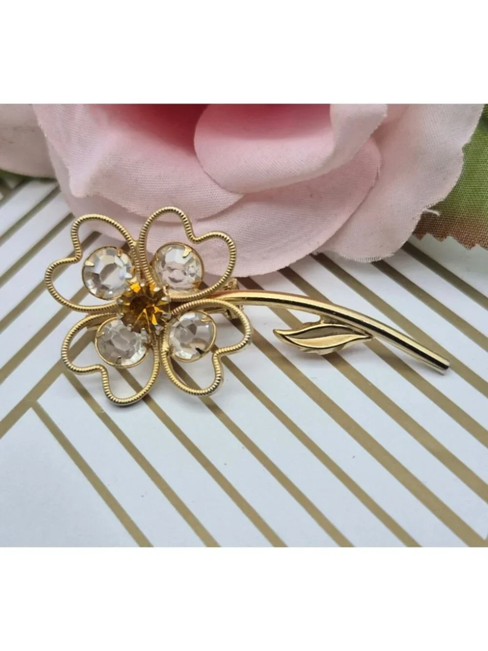 Vintage Rhinestone Flower Brooch Gold Tone Clear Amber Crystal Pin 2